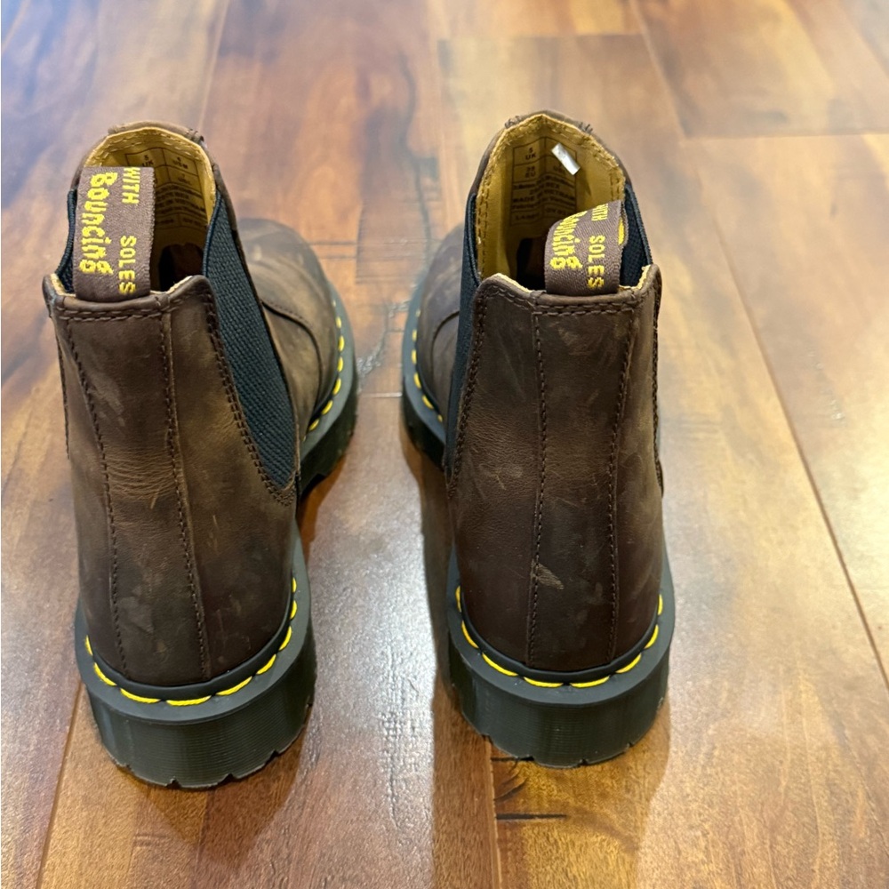 Dr Marten AirWair women’s boots - Picture 3 of 6